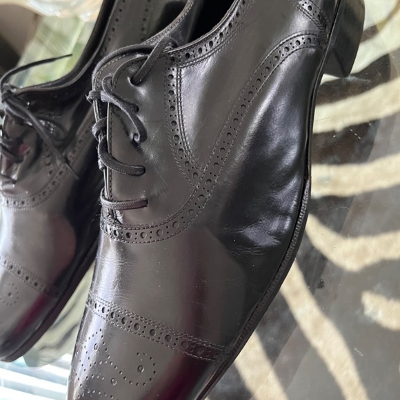 Mens tie lace genuine leather shoes w wing tip detail